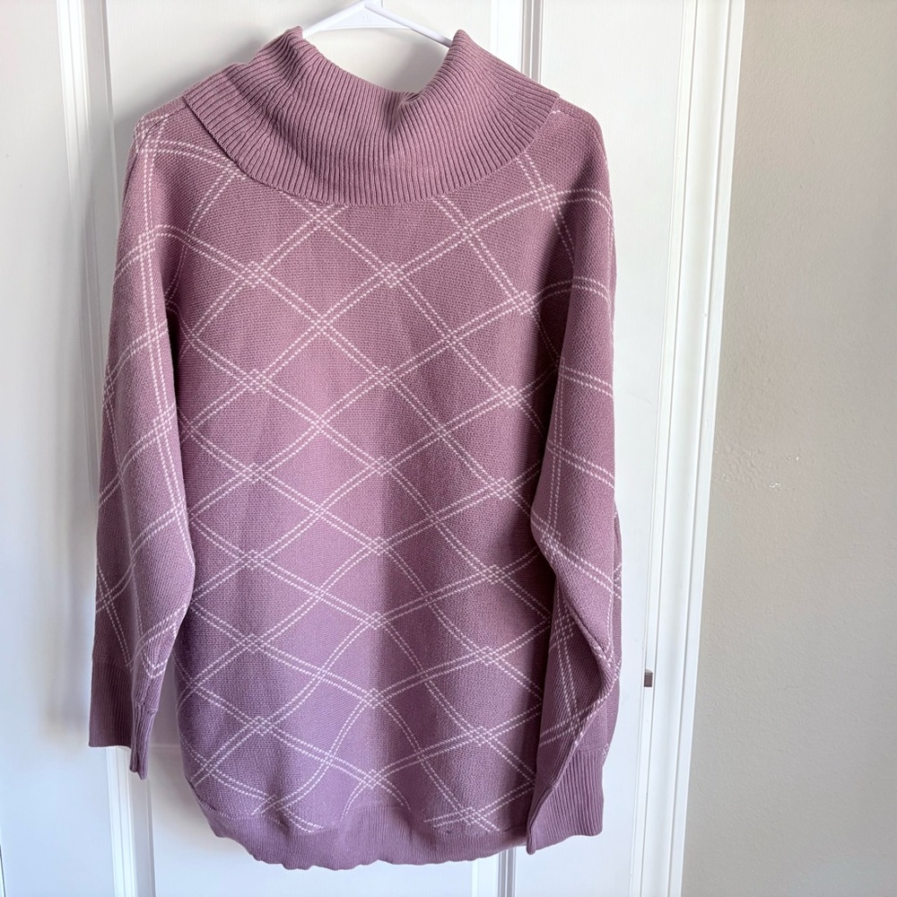 Ladies Liz Claiborne long sleeve sweater, large